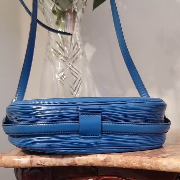 Louis Vuitton Jeune Fille Toledo Blue Epi Leather Bag - Picture 5 of 16